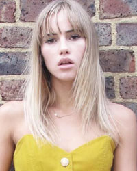 Suki Waterhouse